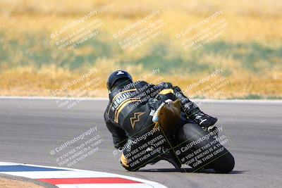 media/Apr-30-2023-CRA (Sun) [[020fcf5d43]]/Race 11-600 Expert Superbike/